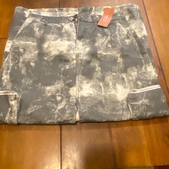 SHEIN SXY Ladies Tie Dye Split Front Denim Skirt With Functional Pockets - Picture 4 of 13